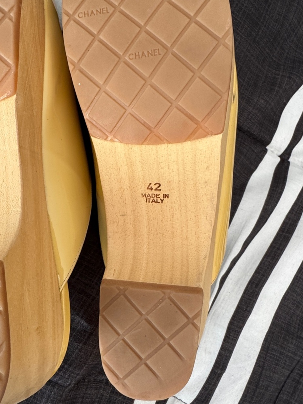 CHANEL Yellow Leather Slide Mules with Black Patent Toe - Picture 4 of 5
